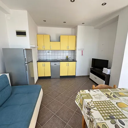 Apartment M, Ground Floor For 4 Persons Ljubac (Zadar)