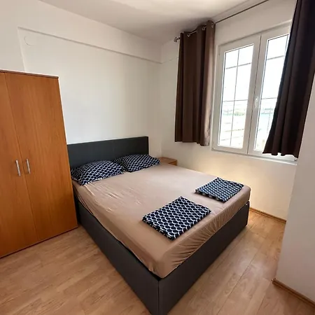 M, Ground Floor For 4 Persons Ljubac (Zadar)
