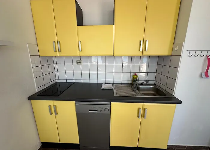 M, Ground Floor For 4 Persons Apartment *